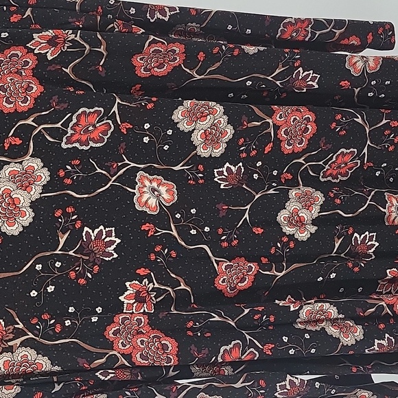 Lane Bryant Black and Red Floral Tunic - Picture 5 of 15